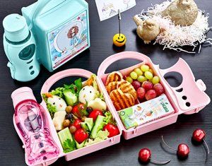 Children's Products Plastic Nutrition Sets and Water Bottles