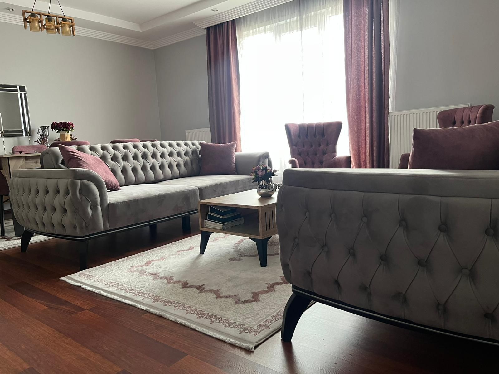 Luxury Tufted Furniture Set - Elegant Chesterfield-Inspired Design