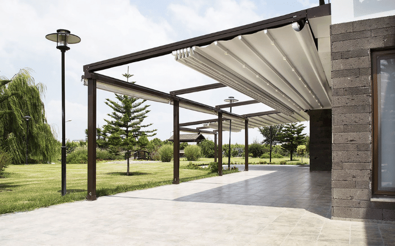 Retractable Awning