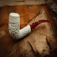 Special Hand Crafted Large Size Floral Pattern Model Meerschaum Pipe With Leather Box