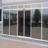 AUTOMATIC SLIDING DOORS