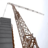 TAILLESS TOWER CRANES