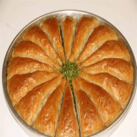 Sliced ​​Baklava with Walnut