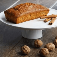 CARROW AND WALNUT CAKE