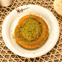 40 Pieces of Raw Pistachio Creamy Burma Kadayif